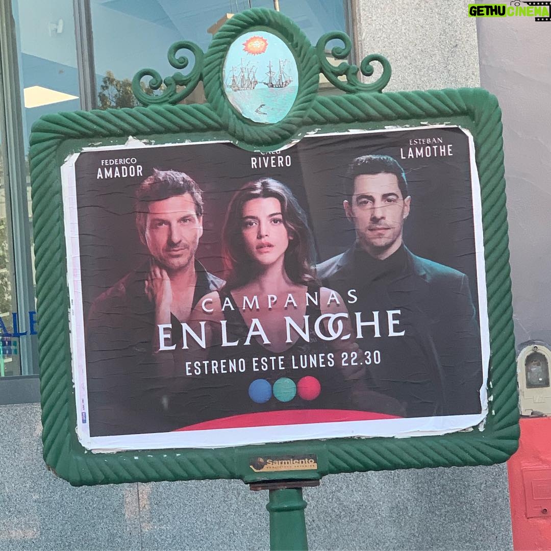 Dalma Maradona Instagram - Por la calle tmb están mis compañeros divinos y generosos a la hora de trabajar! Fue un placer compartir esta novela con ustedes! Hoy con todo @estebanlamothe @lacalurivero @federicoamador1 “CAMPANAS EN LA NOCHE” A LAS 22:30! Que ansiedad!!!!!!