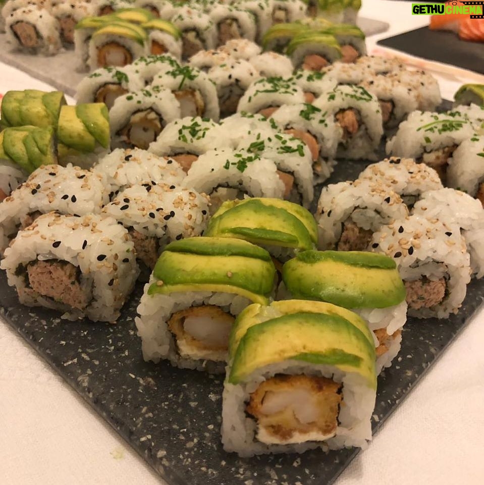 Dalma Maradona Instagram - Mi primer clase de sushi! Muchas gracias @sushi_distinto por tu paciencia!