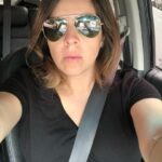 Dalma Maradona Instagram - No soy de hablar mucho del embarazo porque para eso están todos los especialistas y LOS/AS OPINOLOGOS DE IG! Pero les quiero contar que hoy me tuve que hacer el estudio para saber si tengo diabetes gestacional COMPLETAMENTE DE RUTINA! (las madres saben de que hablo) y me acorde que siempre le tuve MUCHÍSIMO miedo a sacarme sangre y a darme vacunas ni hablar! Le pueden preguntar a @claudiavillafaneok los papelones que hacía de chica cuando era mi turno de darme la vacuna y salía corriendo a la calle o ya no de tan chica entraba llorando a sacarme sangre y obvio siempre con ella acompañándome aunque ya no fuera tan chica! Hoy el estudio consistía en sacarme sangre (para mi gusto muchos tubitos), tomar un líquido dulce ( muy muy muy dulce) ,esperar sentada 2 horas y volverte a sacar sangre (menos tubitos que antes pero otra sacada al fin) cuestión que fui sola porque me hice la canchera y me quería morir después por el aburrimiento y por el MIEDO! El tema es que un nene, en el box pegado al mío, pegaba unos alaridos espectaculares mientras le sacaban sangre y te juro que yo lo re entendía... QUERÍA HACER LO MISMO! Pero creo que ir sola no me dio ni tiempo a mariconear con nadie y ahí estaba yo sacando MIL LITROS (exagerada numero 1) y me di cuenta que no fue tan grave y que todos hacen MUY MUY BIEN SU TRABAJO APARTE DE HACERLO AMOROSAMENTE!!!! ME CREO MIL AHORA! Voy a ser mamá y me doy cuenta que a veces algunas cosas no son opcionales como cuando yo quería hacer un capricho, ya no! Te esperamos Pipita linda... ME CREO MIL PERO TODAVÍA NO TOQUEMOS TEMA PARTO... Gracias!!!! 😂 Todo como excusa para decirles que no tengan miedo a nada! 💋❤️💪🏻 (estoy estacionada, no empiecen a romper con eso eh, que ya por sacar la lengua se pudrió todo)🤣