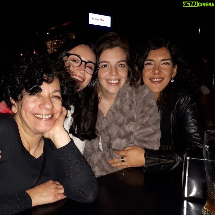 Dalma Maradona Instagram - Ayer me vinieron a ver a @microteatroba mis compaΓ±eras hermosas de ππππππππππ! LAS QUIERO MUCHO @ailinzeta #Monu @romi.moretto β₯οΈ