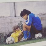 Dalma Maradona Instagram - Hace poco encontré la foto original (un día me pelee con mi papá y le dije a mi mamá que la tire a la mierda porque estaba enojada, al tiempo la empecé a buscar por mi casa y no la encontraba ,llame a Clau y me dijo TRANQUILA,OBVIO QUE NO LA TIRE,ESTA EN ALGÚN LUGAR DE TU CASA y apareció hace poco)Para mi esta foto nos describe muy bien! Cada uno en su rol! Nada que entender,nada que explicarle a nadie! Fuiste,sos y vas a ser siempre uno de los grandes amores de mi vida y no por nada sino por una vida entera compartida! Por haberme dado momentos que vuelven todo el tiempo a mi cabeza y no paro de extrañarte! Tu saldo como papá siempre va a ser positivo! Feliz día loco de atar! ❤️ Te amo para siempre