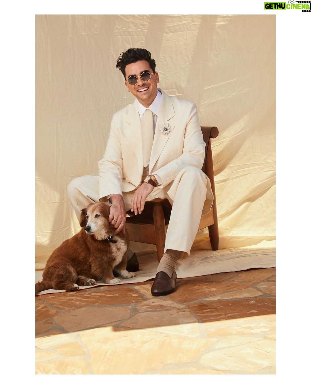 Dan Levy - 598.5K Likes - Custom cream dream courtesy of @therow. Sending lots of love to our cast tonight. Good luck, team!💫#sagawards @sagawards
📷: @mattymarty
Styling: @ecduzit @maddielouviere
HMU: @milesjeffrieshair
Wardrobe: @therow @maxfieldraymond
@nikoturko @cartier
🦊: Redmond Levy
Big ♥️ to @meganzehmer @42west