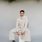 Dan Levy Instagram – Talked to the great @peelebanana about the confusion of processing good news in a bad year. Expecting a hefty therapy bill from the incred @bustle team. And yes, working with @internetbby was a fucking dream. ❤️ (link in bio)
⁠
Photographer: @internetbby⁠⠀
Stylist: @dereksroche⁠⠀
Grooming: @milesjeffrieshair⁠⠀
Art Director: @ehover⁠⠀
Bookings: @specialprojectsmedia⁠⠀
Videographer: @samrmiron⁠⠀
VP Of Fashion: @tiffanyreid⁠⠀
VP Of Creative: @karen.hibbert
Magical Wizardress: @meganzehmer