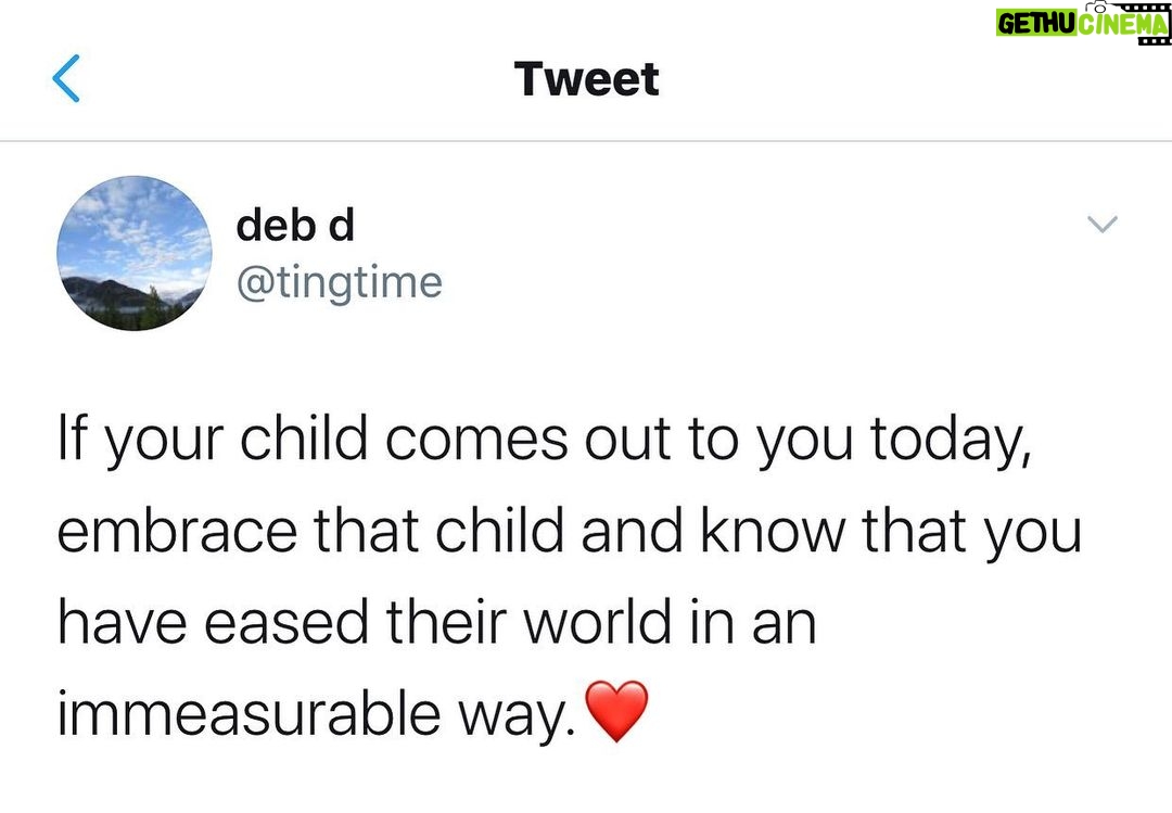 Dan Levy - 293.5K Likes - Listen to my mom. ❤️#nationalcomingoutday