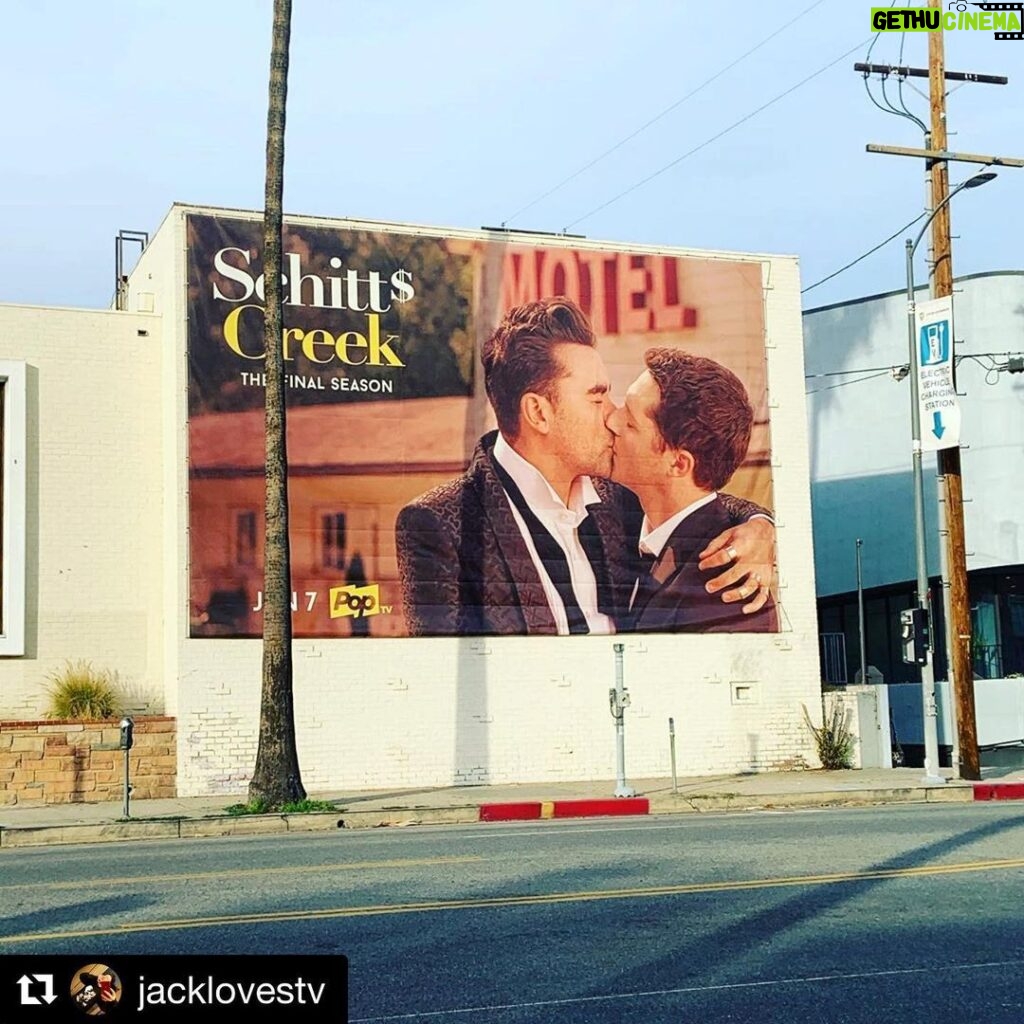 Dan Levy Instagram - Fuck yes we did. Shine bright, friends. Very grateful for @poptv and @cbc and their support on this campaign that my teenage self would never have dreamed to be true. ✌🏼❤️😘 Hollywood