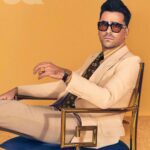 Dan Levy Instagram - @gq was the first magazine I ever bought. Needless to say, this whole experience was a dream come true. Talked all about the end of @schittscreek, among other ~gentlemanly~ things! (Link in bio) Photographs by @daniellelevitt Styled by Jon Tietz @tietztietz Grooming by Johnny Hernandez