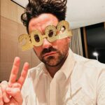 Dan Levy Instagram – But what really is a year anymore. 😘