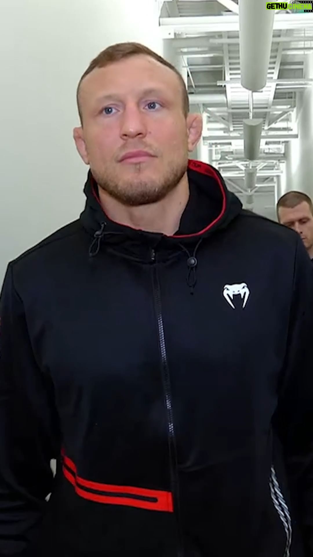 Dana White Instagram - Hermansson has arrived to the APEX! #UFCVegas86