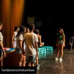 Dani Rovira Instagram – • @fundacionochotumbao Y si os decimos que… 🎉 ¡¡HOY ES NUESTRO ANIVERSARIO!! 🎂 Nacimos en los teatros para ayudar, 🧡 y hoy lo celebramos contándoos un proyecto que nos hace especial ilusión: @actuaemocion. 

Ya forman parte de él @aldeasinfantiles_es y ahora se suma @altamareducacion, con programas educativos de teatro en #Málaga📍para impulsar el desarrollo social de niños, niñas y jóvenes. 

El resultado: una iniciativa de un gran impacto social impregnada de valores como la convivencia, el respeto y la creatividad. 🎭 

Gracias por estar ahí y por ayudarnos a hacer realidad este sueño. 🥹🫶 ¡¡Seguimos!! 

Si quieres apoyar este proyecto, puedes hacer tu donación en la campaña abierta en nuestra web 👉 https://www.ochotumbao.org/causa/actua-emocion-escenica-teatro-ayudar-jovenes-malaga/

#Ochotumbao