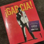 Dani Rovira Instagram – #GARCIA de  #SantiagoGarcía y #LuisBustos

Primer tomo de cuatro que hay ya publicados. Un policía de los años 50 desaparece en extrañas circunstancias. Las mismas extrañas circunstancias que le hacen aparecer en la actualidad, sin haber envejecido lo más mínimo y sin la conciencia de que han pasado más de 50 años. Me resuena a la premisa de Capitán América pero a la española, con su propia idiosincrasia. Del pasado al futuro. Del franquismo a la democracia. De lo analógico a lo tecnológico. Eso sí, las hostias como panes las da igual de bien antes que ahora. Me ha gustado mucho. Seguramente me haga con los otros tres. Thanks 🐫 👴🏼 

#SuPoquicoDeLectura
#RoviraReadings