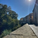 Dani Rovira Instagram – Tus calles mil veces pisadas me siguen enamorando como la primera vez. Pero te vivo como si, cada vez, fuera la última. 
#Granada ♥️