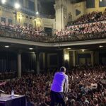 Dani Rovira Instagram - Qué felicidad es siempre actuar en Barcelona. @mianofavorito @arturogcampos @manquitaproduc @mpcmanagement @javitatay3 Teatro Coliseum Barcelona