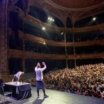 Dani Rovira Instagram – Qué felices fuimos el Viernes y el Sábado en Bilbao. Dos llenos de piel de gallina. Público espectacular. GRACIAS.
@mianofavorito 
@arturogcampos 

@manquitaproduc 

@javitatay3 Teatro Campos Eliseos. Bilbao