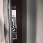 Dani Rovira Instagram – Constantemente el mundo y sus caprichos nos hacen de espejo…