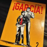 Dani Rovira Instagram – #García Vol. II  de #SantiagoGarcía y #LuisBustos

Ya colgué info del primer volumen, echadle un vistazo si no lo visteis. 

Volvemos con un girito de tuerca maravillosa en el volumen 2. 

Pronto me meriendo el 3. Qué gozada de cómic. Qué premisa maravillosa. 

#SuPoquicoDeLectura
#RoviraReadings