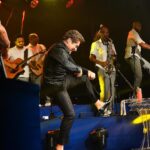 Daniel Instagram - A cidade de Cuiabá/MT nos recebeu de braços abertos, e a paixão que sentimos da plateia foi verdadeiramente inspiradora. Agradecemos por cantarem, dançarem e compartilharem momentos memoráveis. Vocês fazem toda a diferença, e é graças a fãs tão incríveis como vocês que amamos fazer o que fazemos. Confira no Facebook e no Site [link na bio] o álbum completo. Estamos profundamente gratos por todo o apoio e carinho. ❤️🌹 Fotos: Vandinho Tellis . . #DanielNaEstrada #Daniel40Anos #DanielCelebraJoãoPauloeDaniel #ProduçãoDaniel Cuiabá MT