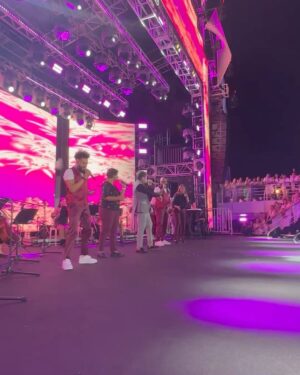 Daniel Instagram - Um carrossel do Príncipe no “Navio Daniel” passando na sua timeline!! 🌊❤️
. . .
Criação: @camilamotoryn @gabigrinman
Realização: @vip_alfaiataria
. . .
#Daniel40Anos #Daniel40AnosCelebraJoãoPauloeDaniel