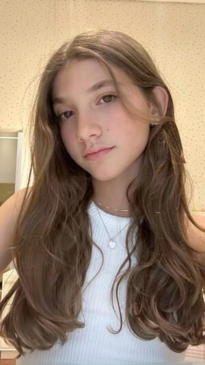 Daniel Instagram - Hoje é dia dela! Nossa Lu faz 12 aninhos!!! Carinhosa e amorosa que só ela, de uma personalidade muito forte, uma menina encantadora! Que vc seja muito feliz! Amamos vc demais!!! ❤️ PARABÉNS!!! #lulu #12anos #birthday