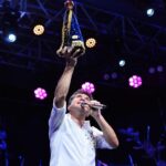 Daniel Instagram - Muito obrigado por essa noite linda e especial Mandaguari/PR!! ❤️🌹 Fotos: Vandinho Tellis . . #DanielNaEstrada #Daniel40Anos #DanielCelebraJoãoPauloeDaniel #ProduçãoDaniel Mandaguari Parana