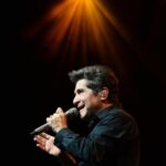 Daniel Instagram - Muito obrigado por essa noite linda e especial Mandaguari/PR!! ❤️🌹 Fotos: Vandinho Tellis . . #DanielNaEstrada #Daniel40Anos #DanielCelebraJoãoPauloeDaniel #ProduçãoDaniel Mandaguari Parana