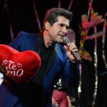 Daniel Instagram – Muito obrigado por essa noite linda e especial Mandaguari/PR!! ❤️🌹

Fotos: Vandinho Tellis 
. .
#DanielNaEstrada #Daniel40Anos #DanielCelebraJoãoPauloeDaniel #ProduçãoDaniel Mandaguari Parana