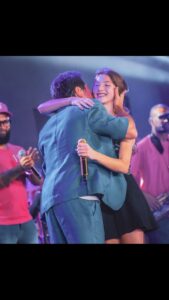 Daniel Instagram - O palco é todinho dela agora!! Vem @lara.paduacamillo!! Vem emocionar, ser feliz e se divertir!! 💕✨ . . . #LaraABordo #ProduçãoDaniel #NavioDaniel #MarDeAmor #Promoação Msc Preziosa