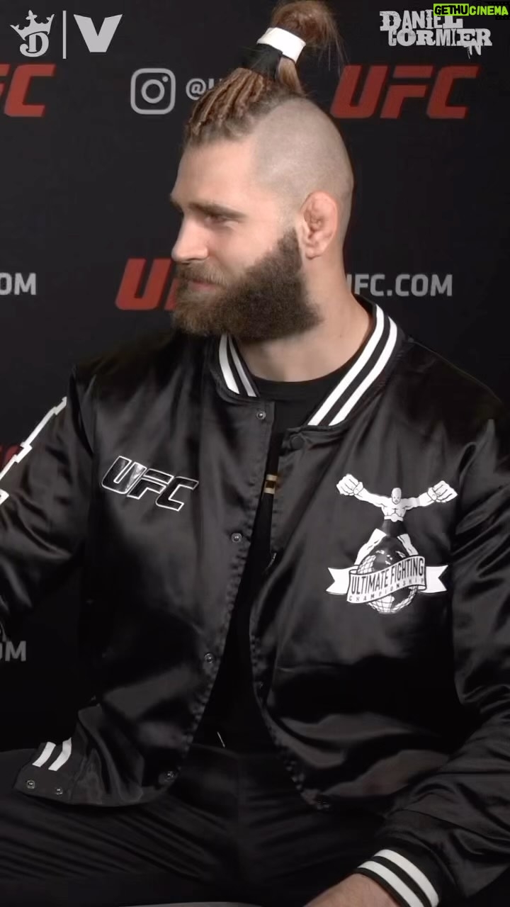 Daniel Cormier Instagram - My check in with the former champion @jirkaprochazka is live at 3 pm eastern/12 pm pacific at the link in my bio. He had a lot to say about the fight this weekend. His time away and his belief that he wil be world champion again this weekend. Make sure you tap in. Link in my bio
