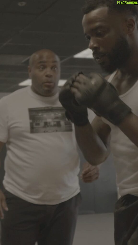 Daniel Cormier Instagram - What rating would you give him in @easportsufc?? Check out the full video on YouTube and pre-order UFC 5 today! #eapartner