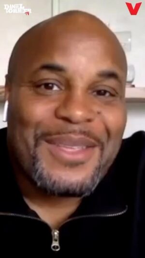 Daniel Cormier Instagram - My last check-in of the week is with the lightweight champion of the world Islam makhachev makachev we talked about everything from his last championship fight to his title-winning performance over Charles Oliveira and the pound-for-pound rankings. It was a great one make sure you watch it. 8 eastern /5 pacific link in my bio @islam_makhachev