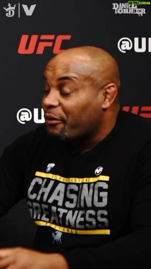 Daniel Cormier Instagram - I check in with Dricus Du Plessis as he tries to become middle weight champ tonight. And he didn’t hold back on some of the times I’ve criticized him. He also had plenty to say about his fight tonight. Live @ 10 am eastern /7 am pacific time link in my bio go now !