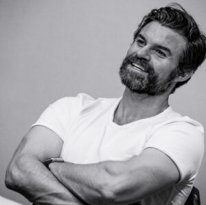 Daniel Gillies Instagram - düsseldorf, 2019.
❤️ thank you @_b_julia_