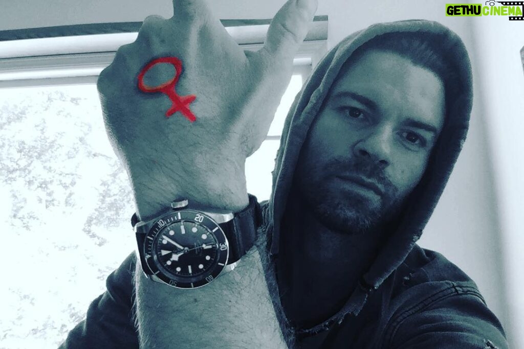 Daniel Gillies Instagram - happy #internationalwomensday to celebrate join me in donating to RAINN - the greatest organization in the war against sexual abuse and violence in the United States. Link is in my bio. Xx dg