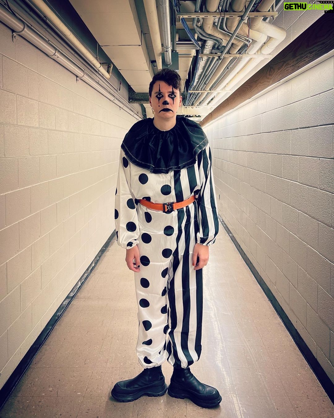 Daniel Howell Instagram - finally my reflection shows who i am inside Nashville, Tennessee