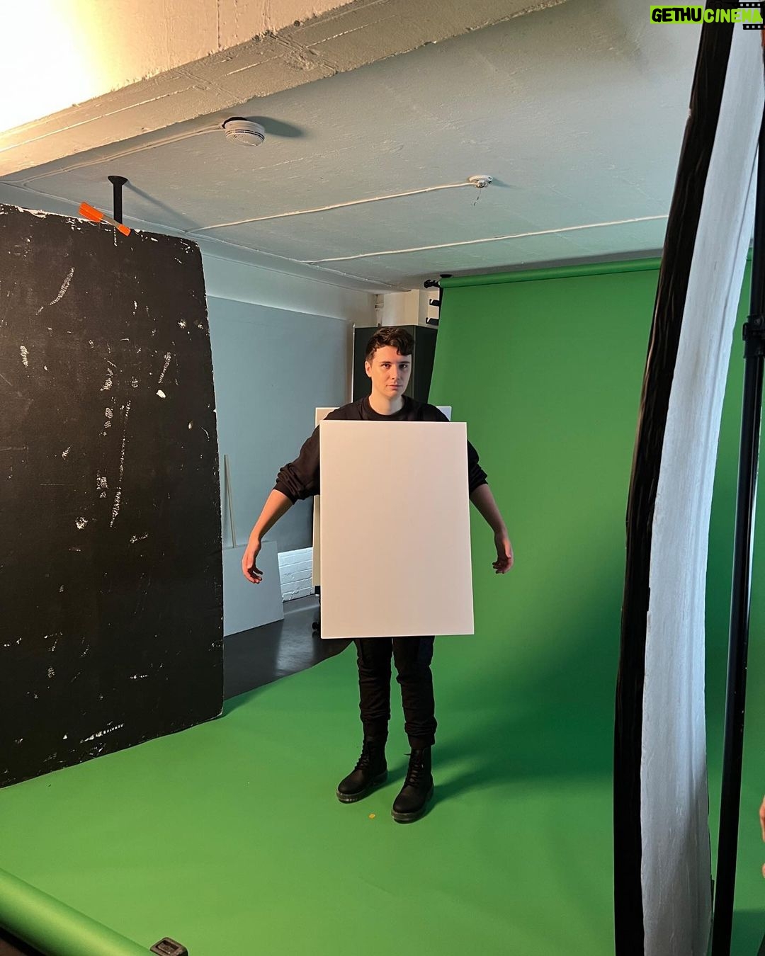 Daniel Howell Instagram - tour style concept: philosophical comedian giving apocalyptic cultist but also YA protagonist in third book ready to fight against some kind of dystopian government