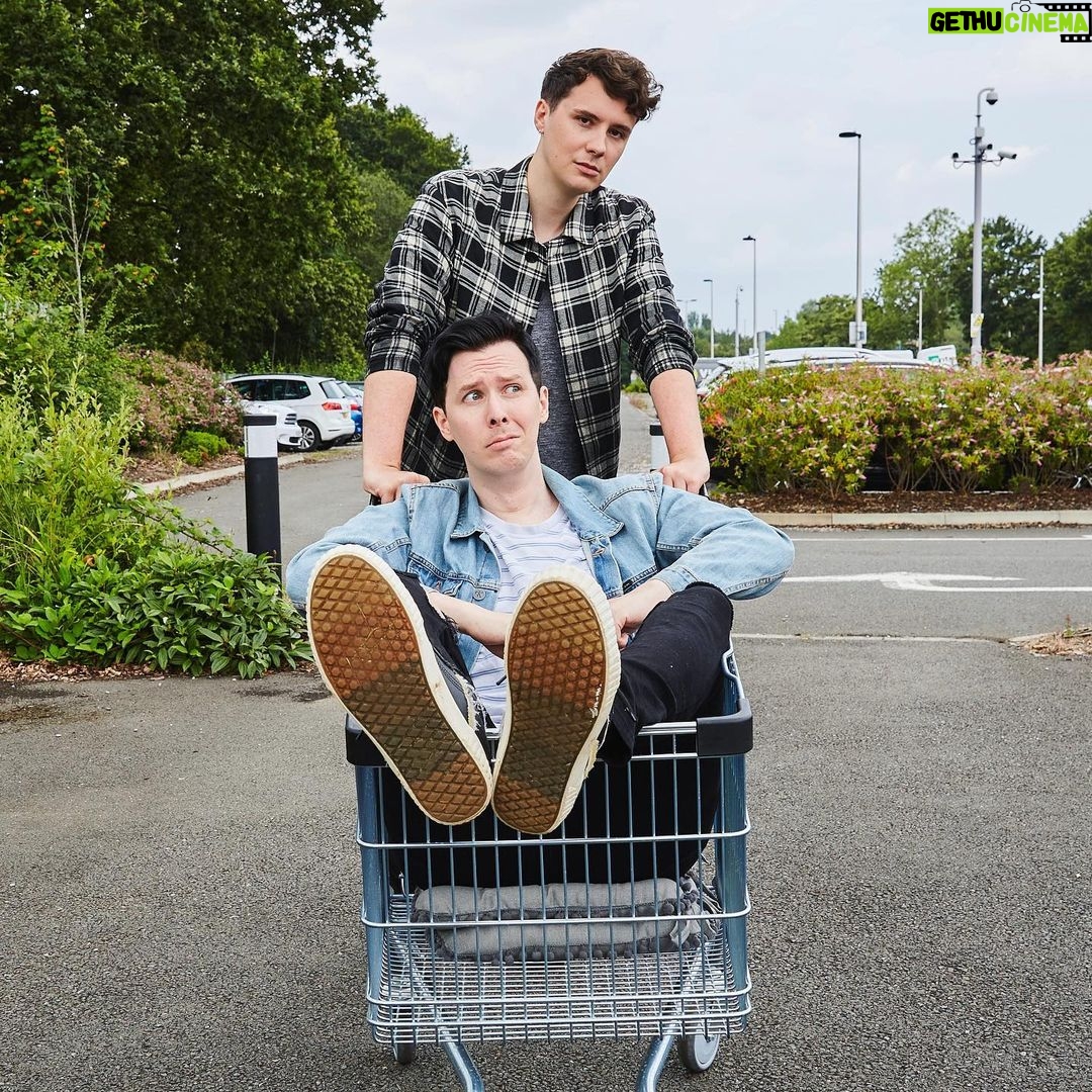 Daniel Howell Instagram - viewing this image has immediately sent you back to 2015 if you want to be sent back to my childhood in 2005 check out the grass and tarmac of WINNERSH in #HometownShowdown on @amazingphil’s @youtube Winnersh