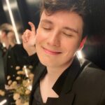 Daniel Howell Instagram - i know how to make an entrance (this is the entrance to my new place)