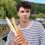 Daniel Howell Instagram - i think i’ve been in france too long someone get me a beret right the hell now Marché Gourmand Le Bugue