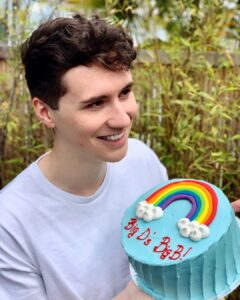 Daniel Howell Instagram - my most appropriate yet inappropriate birthday cake yet