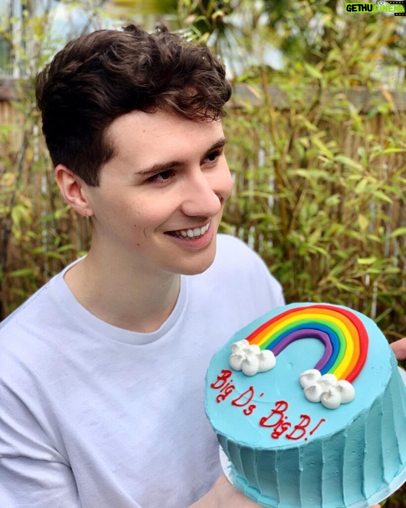 Daniel Howell Instagram - my most appropriate yet inappropriate birthday cake yet