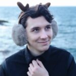 Daniel Howell Instagram – when you’re a lowkey reindeer furry who wants warm ears