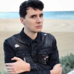Daniel Howell Instagram - how is it cold on a beach in australia i want to speak to the manager Port Melbourne Beach