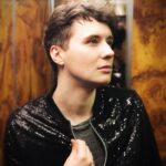 Daniel Howell Instagram - me arriving at your funeral