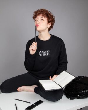 Daniel Howell Instagram - back to class with sass

ugh crop sweater / notebook / sarcastic stationery / sequin bag 📝 now on shop.danielhowell.com ✨