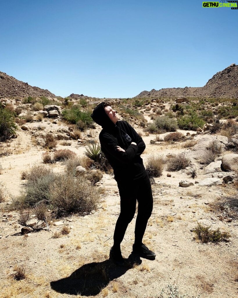 Daniel Howell Instagram - commit to the aesthetic even if you are dying in the middle of a desert Mojave Desert