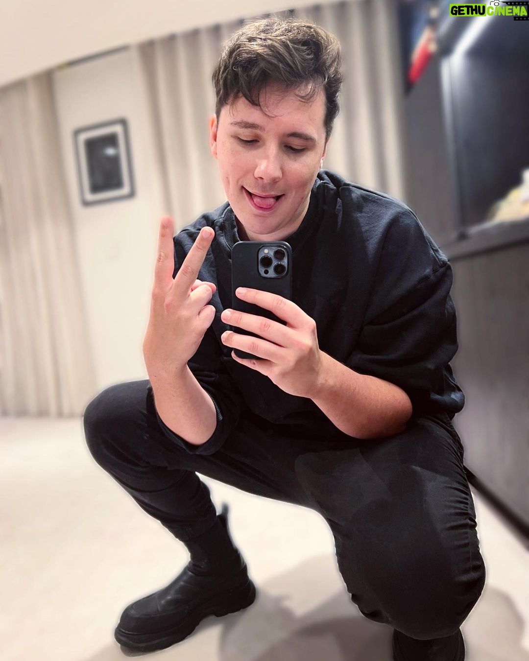 Daniel Howell Instagram - tour style concept: philosophical comedian giving apocalyptic cultist but also YA protagonist in third book ready to fight against some kind of dystopian government