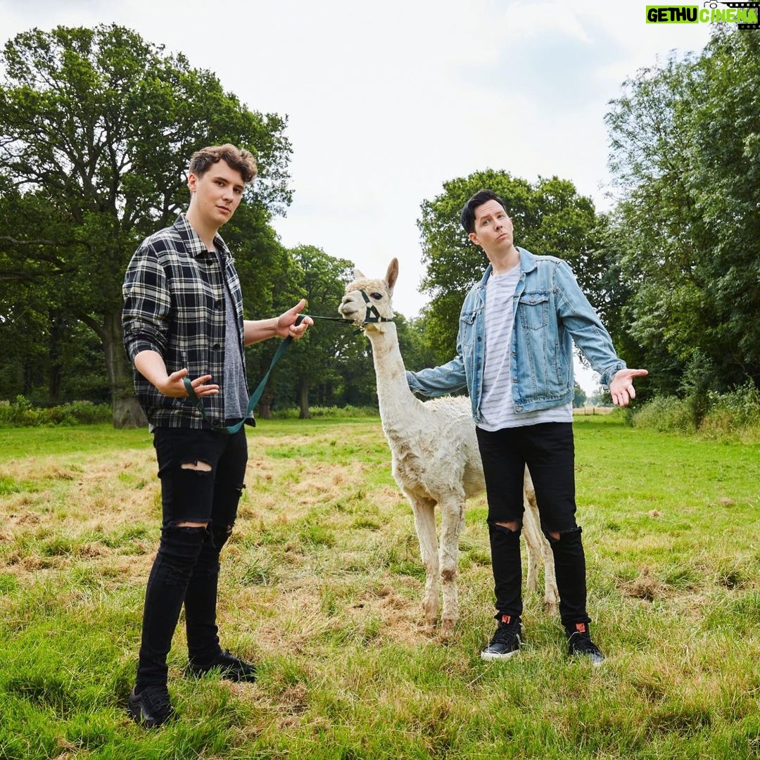 Daniel Howell Instagram - viewing this image has immediately sent you back to 2015 if you want to be sent back to my childhood in 2005 check out the grass and tarmac of WINNERSH in #HometownShowdown on @amazingphil’s @youtube Winnersh