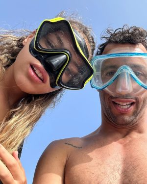 Daniel Ricciardo Instagram - Summer slam dump ⛱️