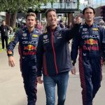 Daniel Ricciardo Instagram – Nothing beats a loyal pit crew 🏁 #f1 #melbourne
