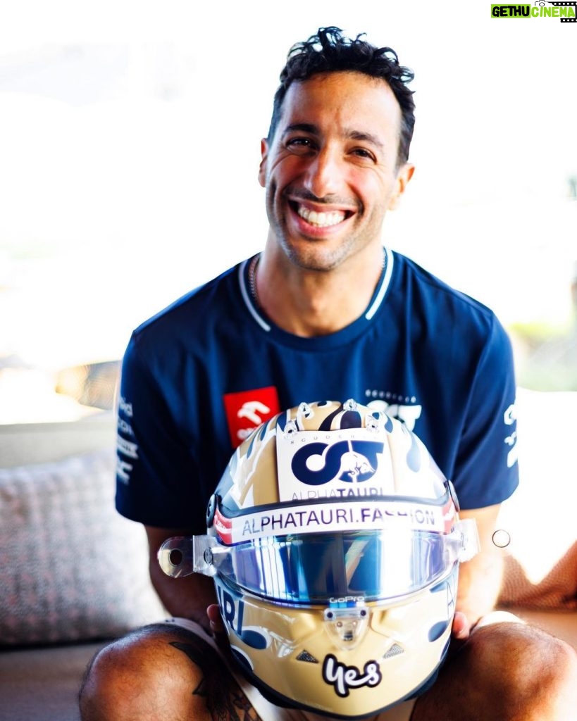 Daniel Ricciardo Instagram - Thy honey badger hath returned