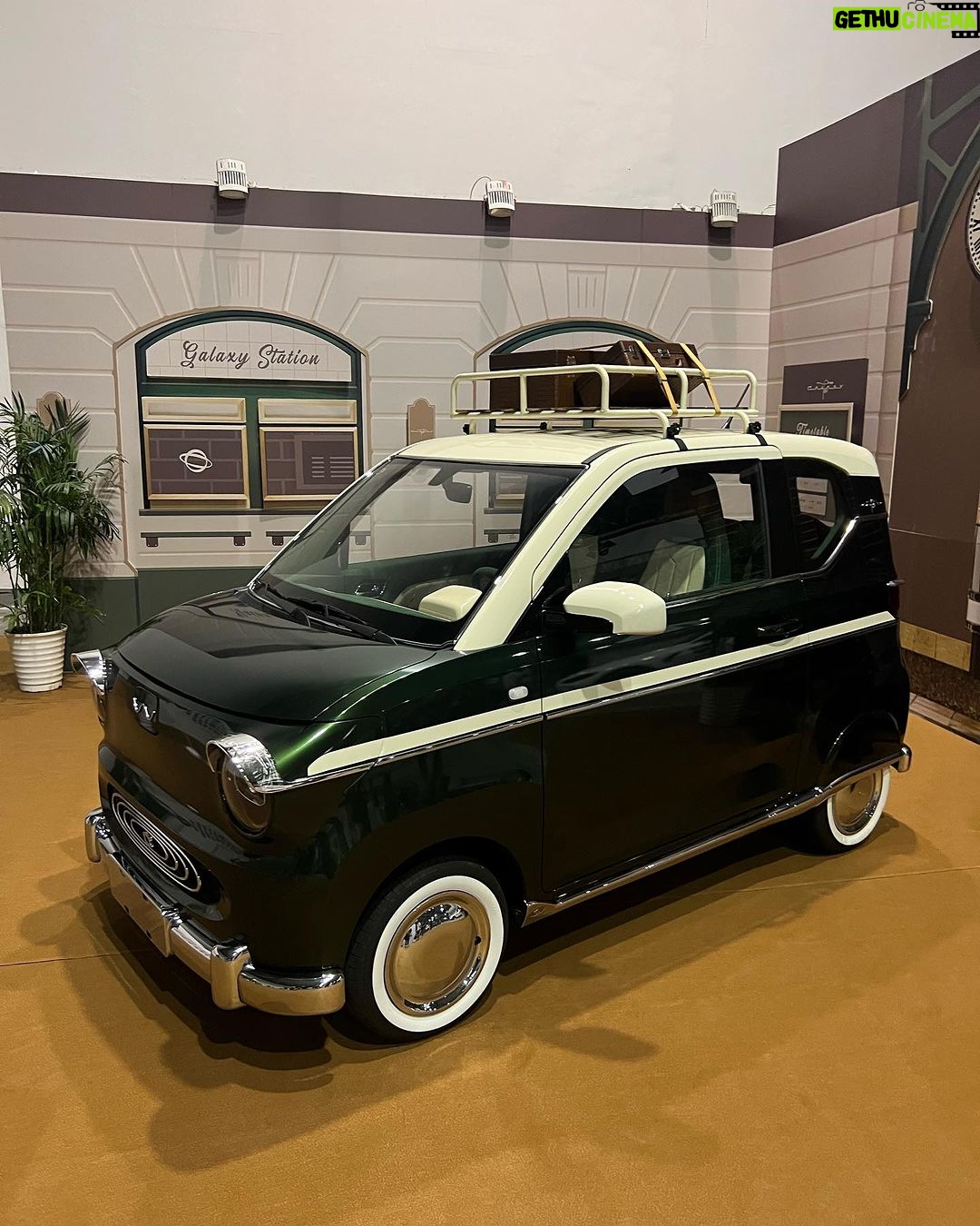 Daniel Wu Instagram - A look at our @wearestudentdrivers x @dplslosangeles booth here at the GT Show and some of the cars on display. I love the gangstered out Hong Qi limo. I kind of want one! The Hong Qi race car is cool too!
